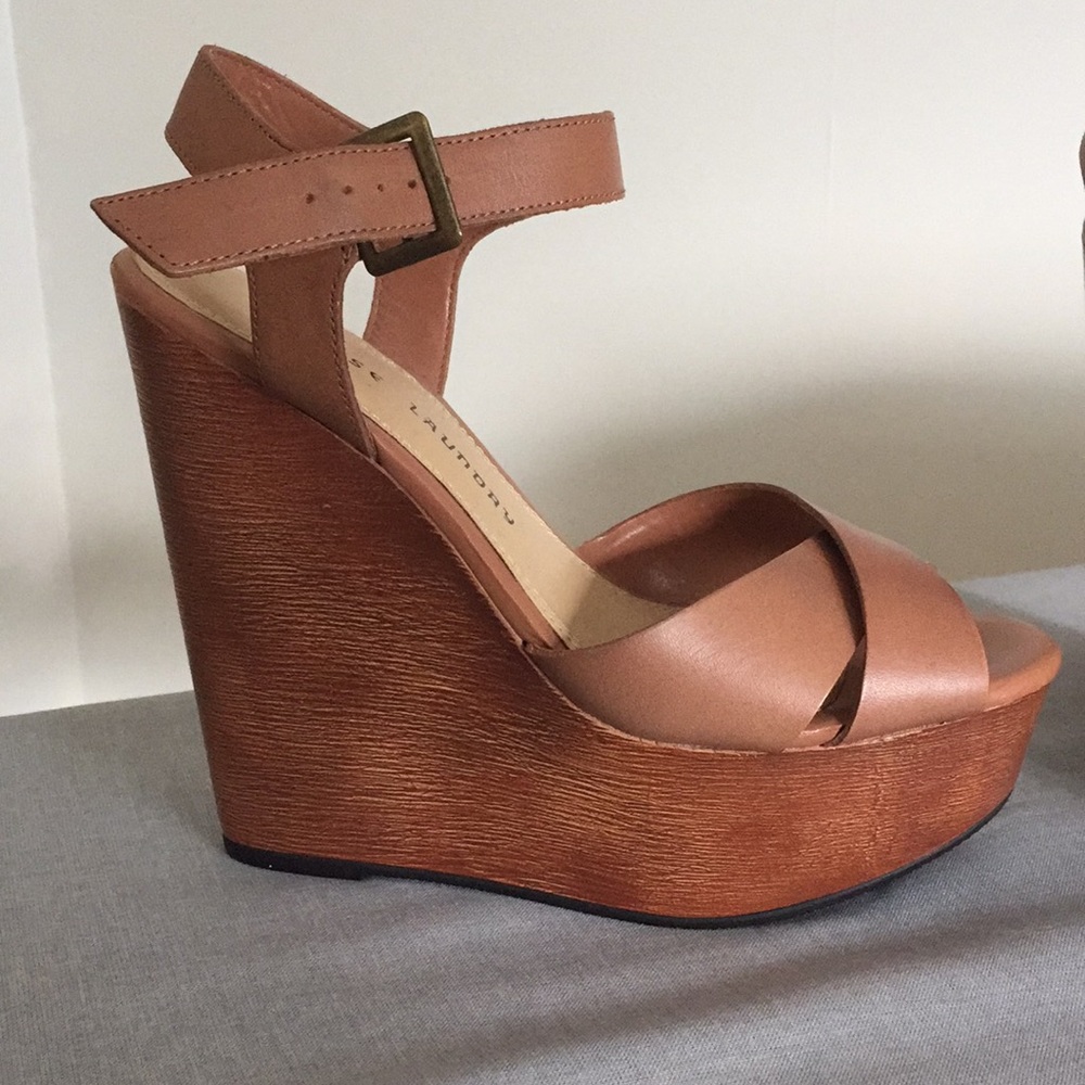 Brand new Chinese Laundry wedges size 8